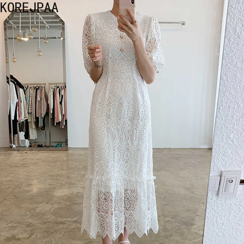 Korejpaa Women Dress Summer Korean Fashion Elegant Hollow Lace Hook Flower Trim Pearl Button-up White Short Sleeve Dresses 210526