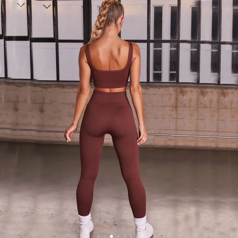 2021 Dişli Yoga Set Nervürlü Kesintisiz Kıyafetler Tayt Spor Giyim Bayan Spor Sutyen Spor Pantolon Egzersiz Scoop Notch Carame 220216