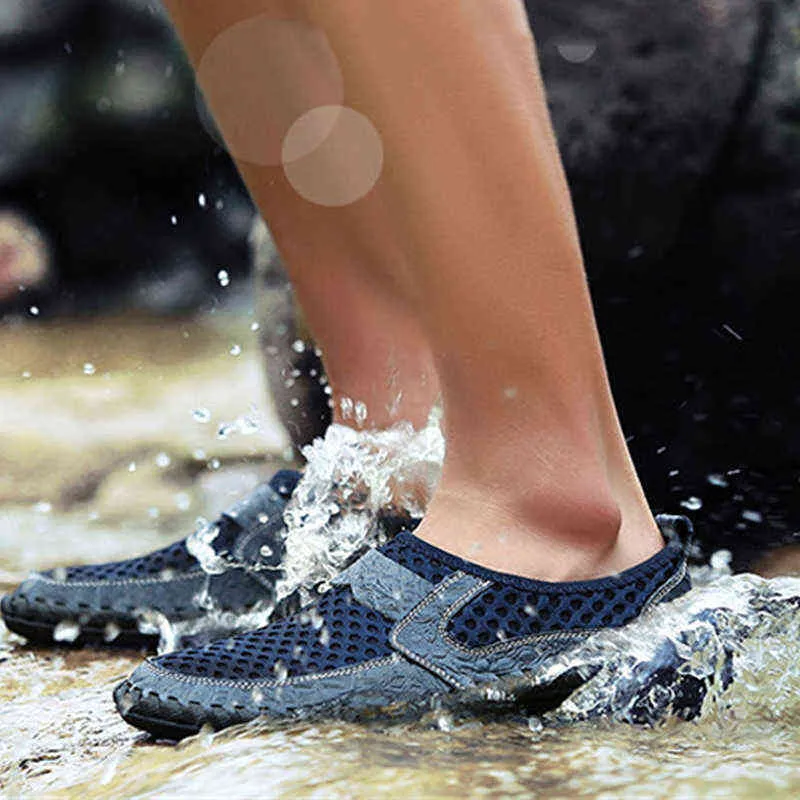Sandálias Ryamag Homens Sneakers Soft Malha Sapatos Respirável Deslizamento em Calçados Casuais Calçado de Verão Moda Macia Moquasins Ao Ar Livre Mocassins 220302