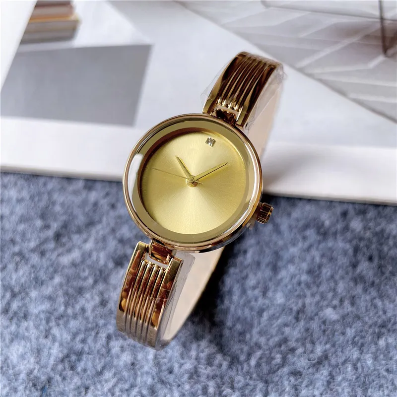 Marka Saatler Kadın Kız Güzel Kristal Elmas Tarzı Metal Çelik Bant Kuvars kol saati G112
