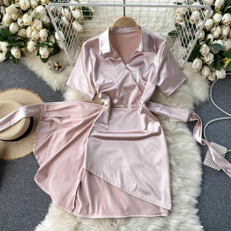 Elegante Schärpe Wrap Damen Kurzarm Kleid Solide Umlegekragen Hohe Taille Unregelmäßige Satin Weiche Mini Sommer Robe Femme 210603