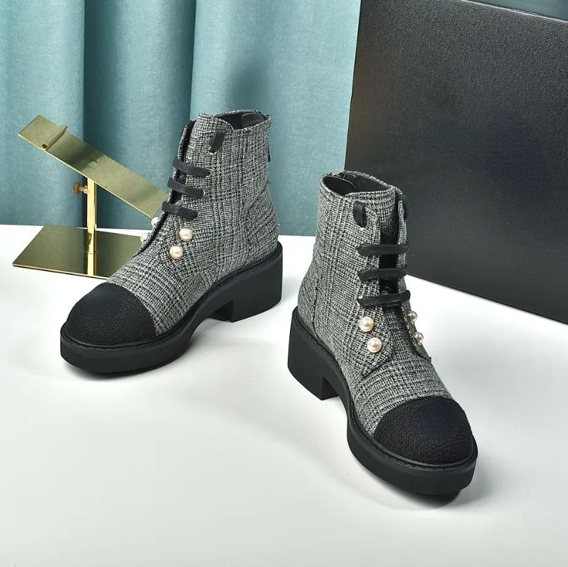 Designer de moda Pearl Ankie Botas de malha Esticão Preto xadrez elegante Mulheres Curta Boot Design Calçados Casuais