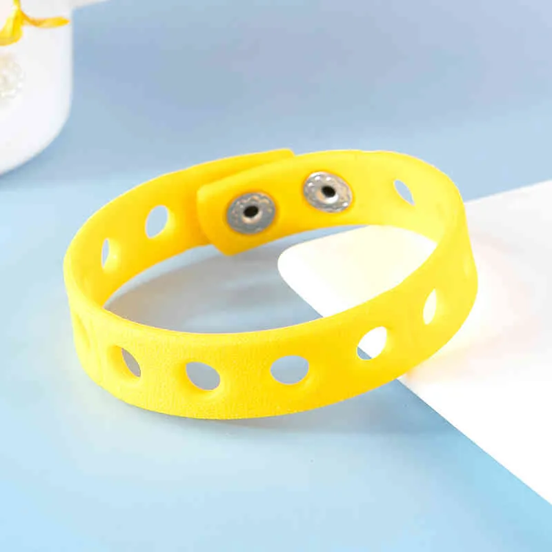 21,5 cm färg silikonarmband armband med spänne pvc tillbehörskor charms barn födelsedagspresent5512465