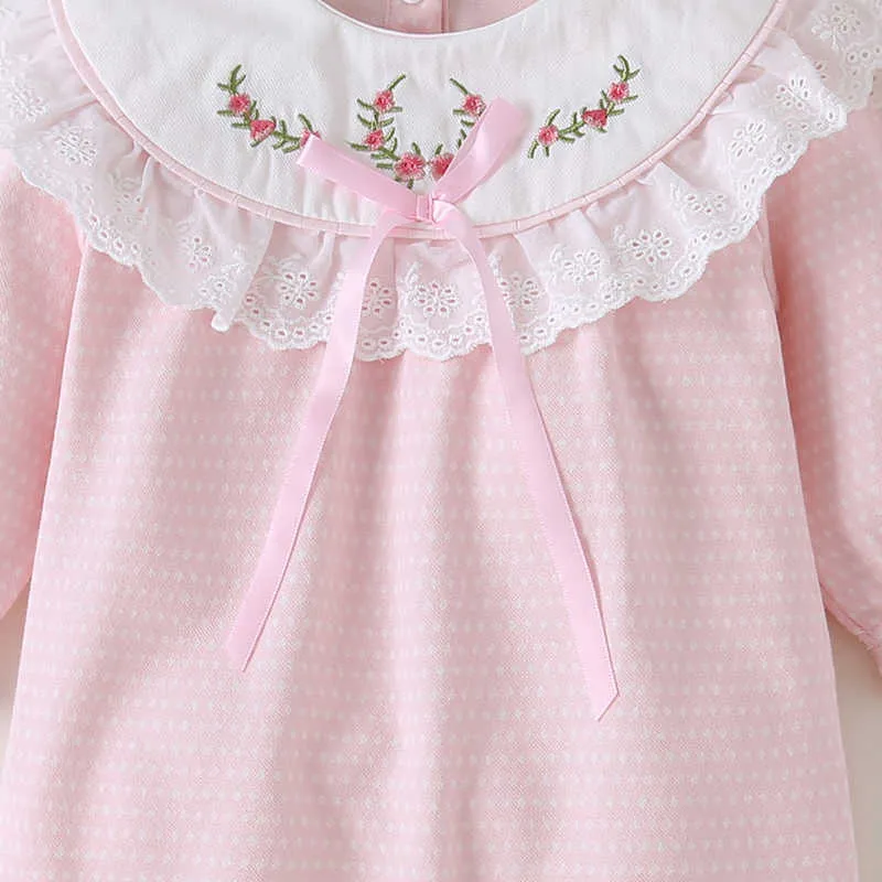 Korean born Embroidery Clothes Infant Bow Romper Baby Girls Boutique Clothing Children Half Birthday Rompers with Hat 210615