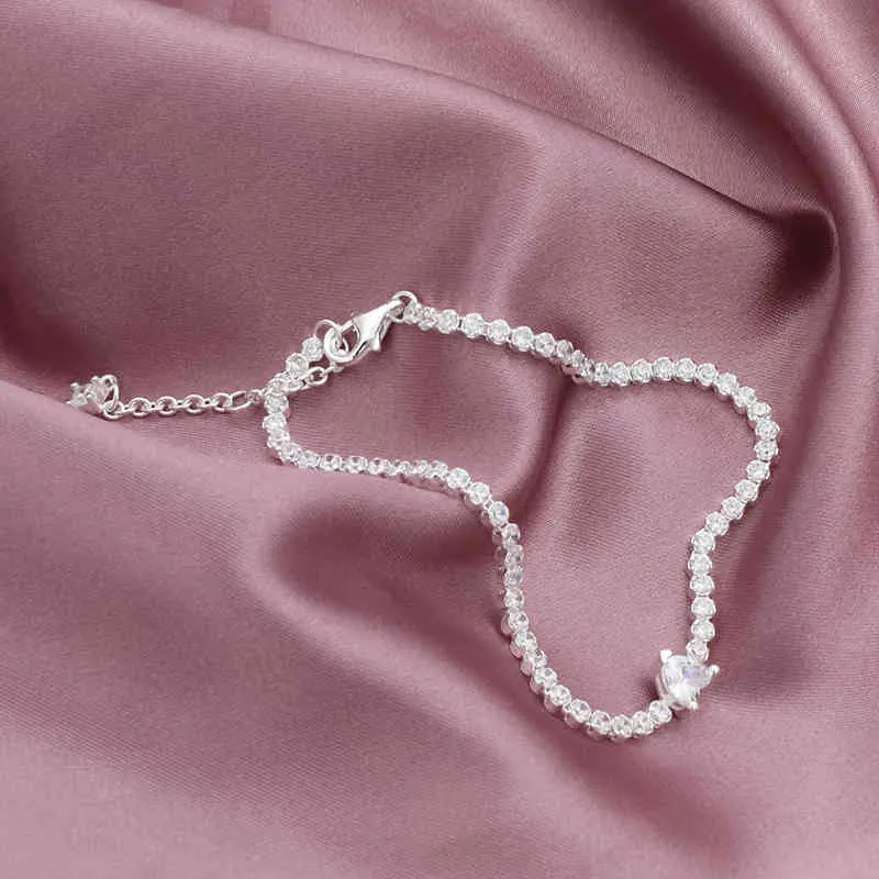 100 % 925er Silber Material 2021 Winter Original glänzendes Liebesherz Pavé Tennis Damenarmband ModeschmuckGeschenk
