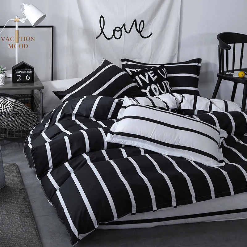 BONENJOY Svart och vitt Colo Striped Bed Cover Sets Single / Twin / Double / Queen / King Quilt Cover Bed Sheet Pillowcase sängkläder 211007