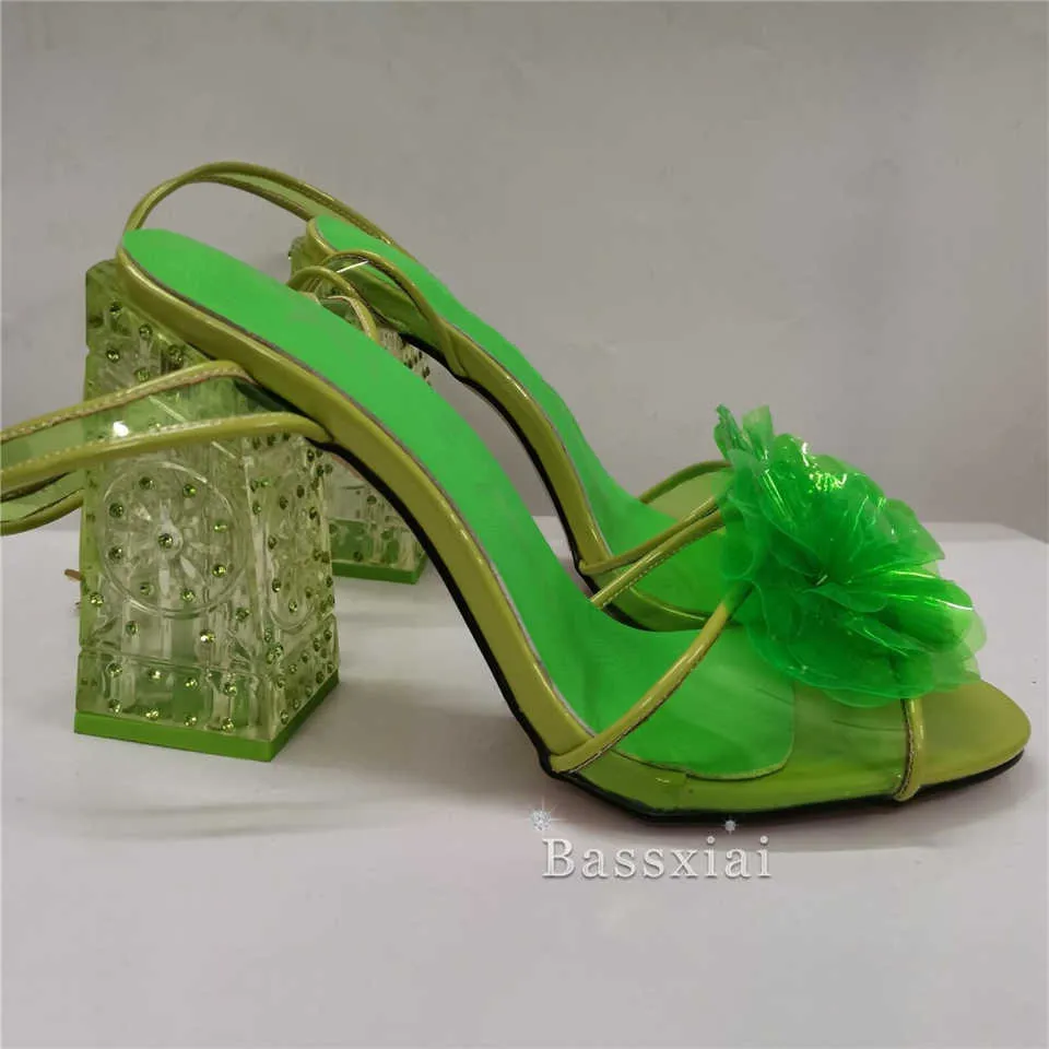 Handgjorda geléblomma Ankel Strappy Sandals Kvinnor Jeweled Crystal High Heels Open Toe PVC Candy Färg Rhinestone Sommarskor Y0714