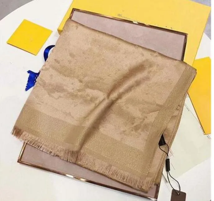 Sciarpa di lana e seta di design donna Sciarpe di scialli di minaccia in oro stampato primavera autunno floreale lettera stampata donna di alta qualità Pashmina fash3008