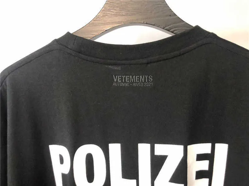 camiseta de gran tamaño vetementos verdes Polizei Men Women Mujeres Police Texto Impresión TEE Atrás Bordado Carta VTM Tops X07126762094
