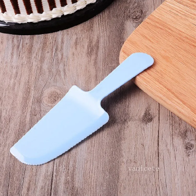 Birthday Cake Cutter Disposable Dessert Cutter Knife Plastic Tableware for Wedding Birthday Party Cake Tools T2I52739