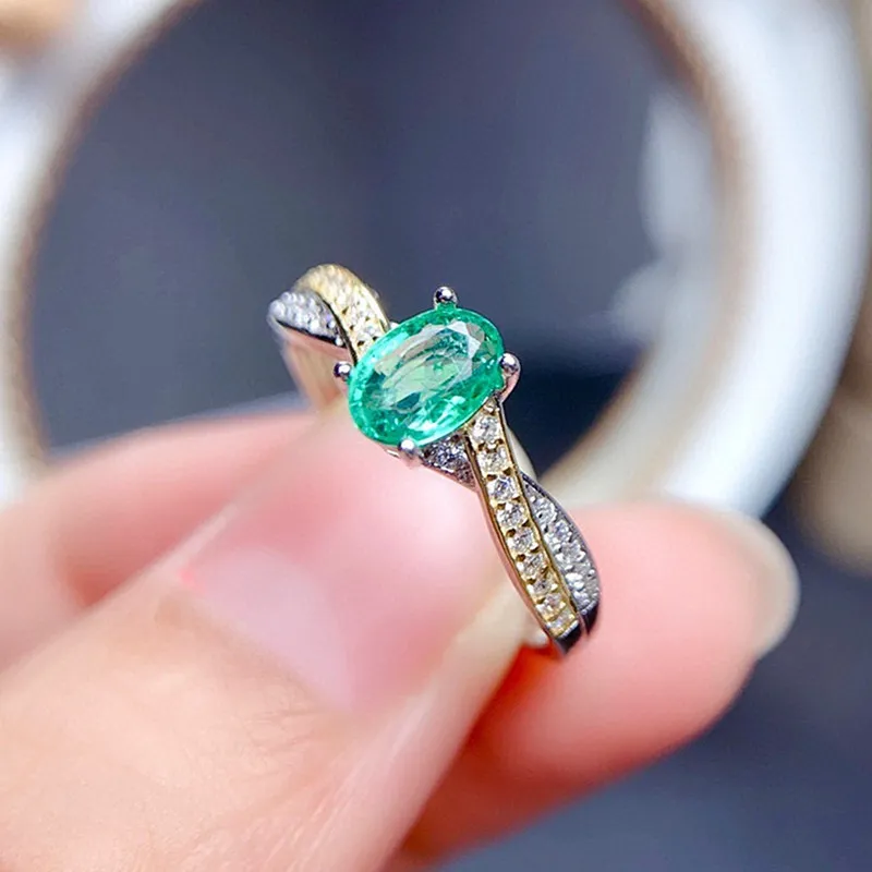 Chic Small Green Crystal Emerald Zircon Diamonds Gemstones Rings för män PTT950 Vittguldfärgsmycken Trendiga tillbehör2552208