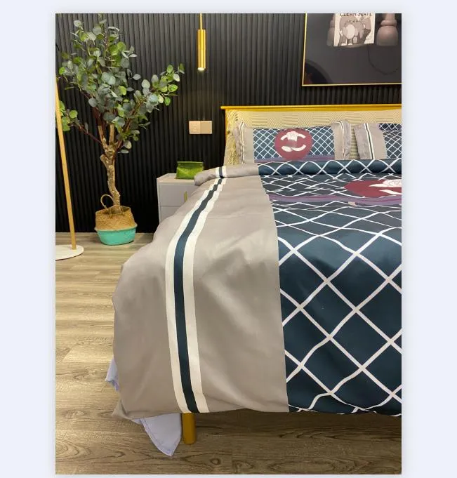 Top Moda Designer conjunto de cama Cobre carta impresso algodão macio edredom decorno tampa de luxo cama de cama queen size com fronha