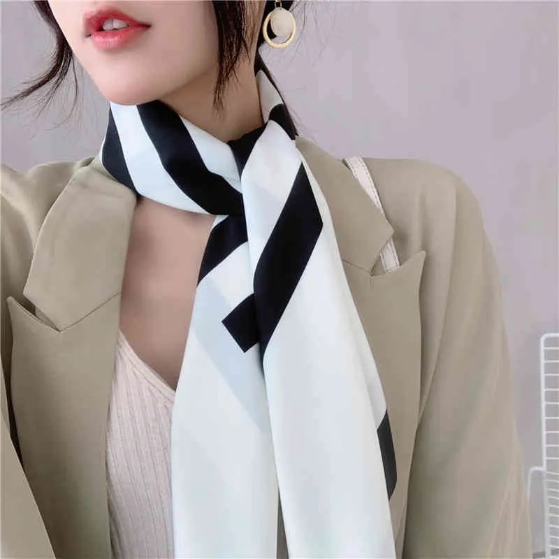 Koreansk Stripe Mångsidigt temperament Höst och vinter Silk Scarf 2021 Ny Twill Scarf Shawl Dual-Purpose Women's Decorative Scarf