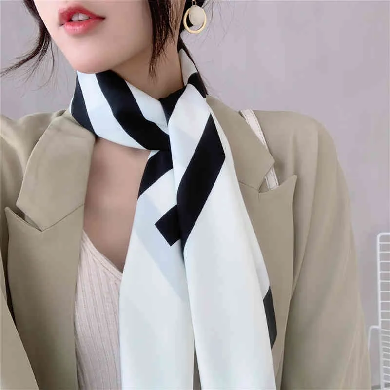 Rayure coréenne tempérament polyvalent automne et hiver foulard en soie 2021 nouveau sergé écharpe châle écharpe décorative pour femmes à double usage
