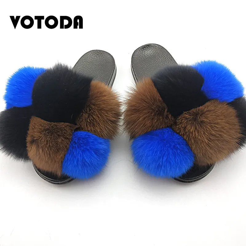 Pom Fur Slides Pantofole di pelliccia da donna Furry Pelliccia di volpe Flip Flop Ladies Cute Fluffy Ball Sandali piatti Real Raccoon Rainbow Shoes 210225