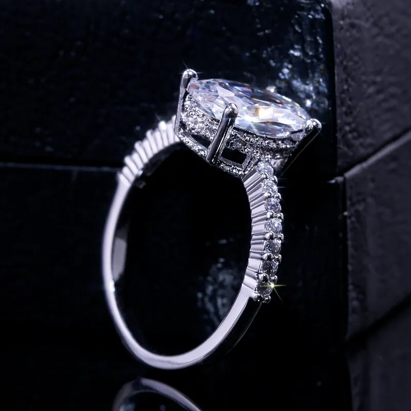Anello con zirconi a taglio ovale grande Anello con micro pavimentato CZ 925 gioielli da donna Anelli femminili in argento Wedding2649103