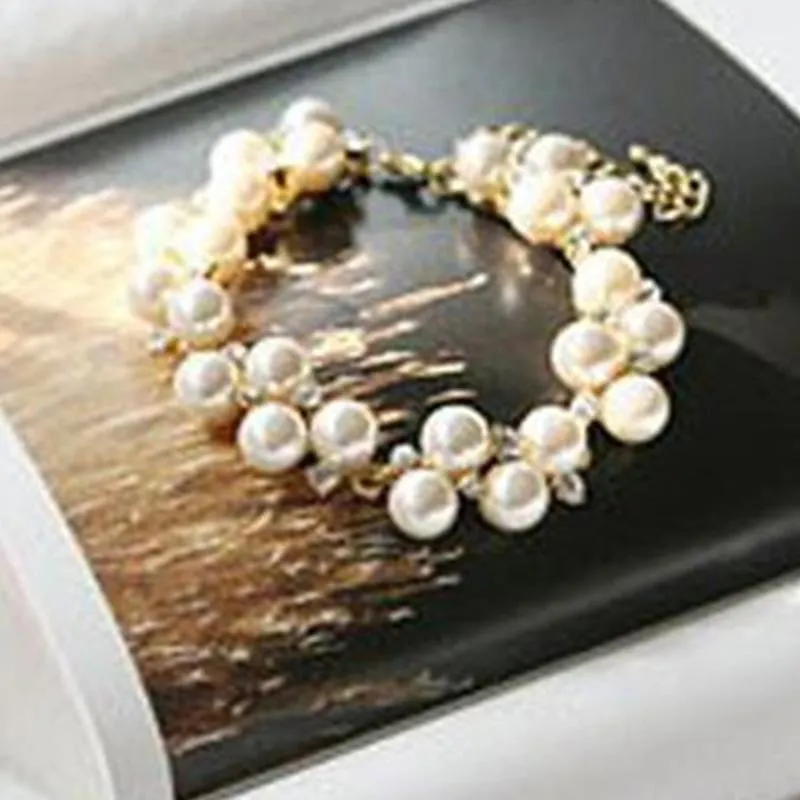 Frauen Armbänder Neues Design Luxuriöser Charme Kristall Kubikzircon Simulierte Perle Perlen Armband Für Frauen Jewelry214q