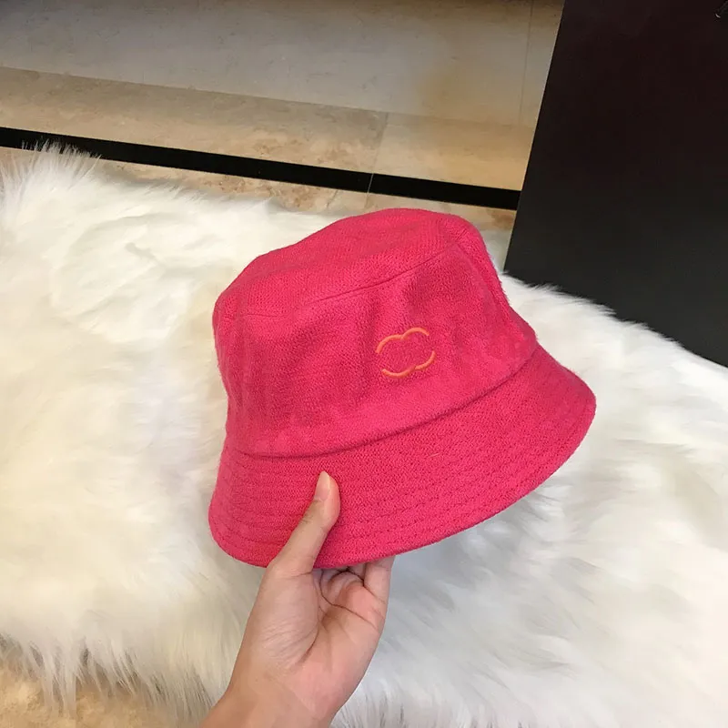 Woolen Bucket Hats Couples Unisex Designer Rose Red Hat Luxury Fashion Mens Cap Women Caps Fitted Casquette Men Beanie Beanies D212728