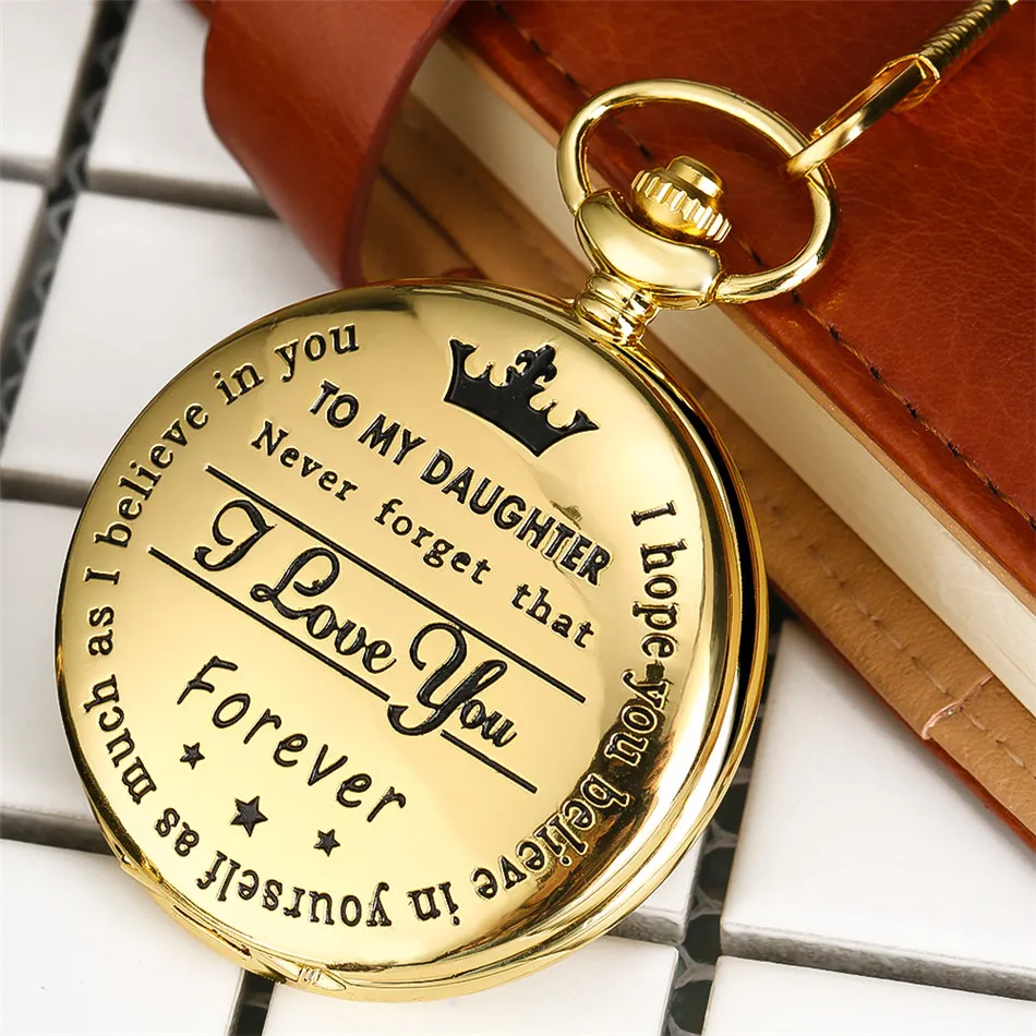 Naar mijn dochter L Love You Gravure Tekst Quartz Pocket Watch Hot Nieuwe verjaardagsklok Gifts Meisjes aanwezig met geschenkdoos