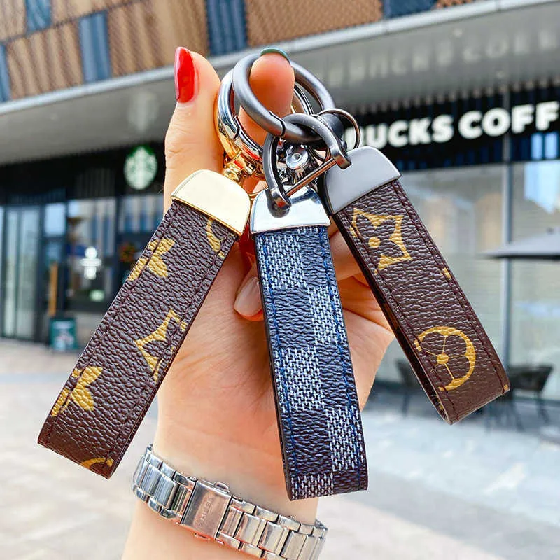 Mens Luxury Leather Keychain With Waist Buckle Presbyopia Car Key Chain Ring Creative Couple Gift From Catherine07 2.28 DHgate.Com
