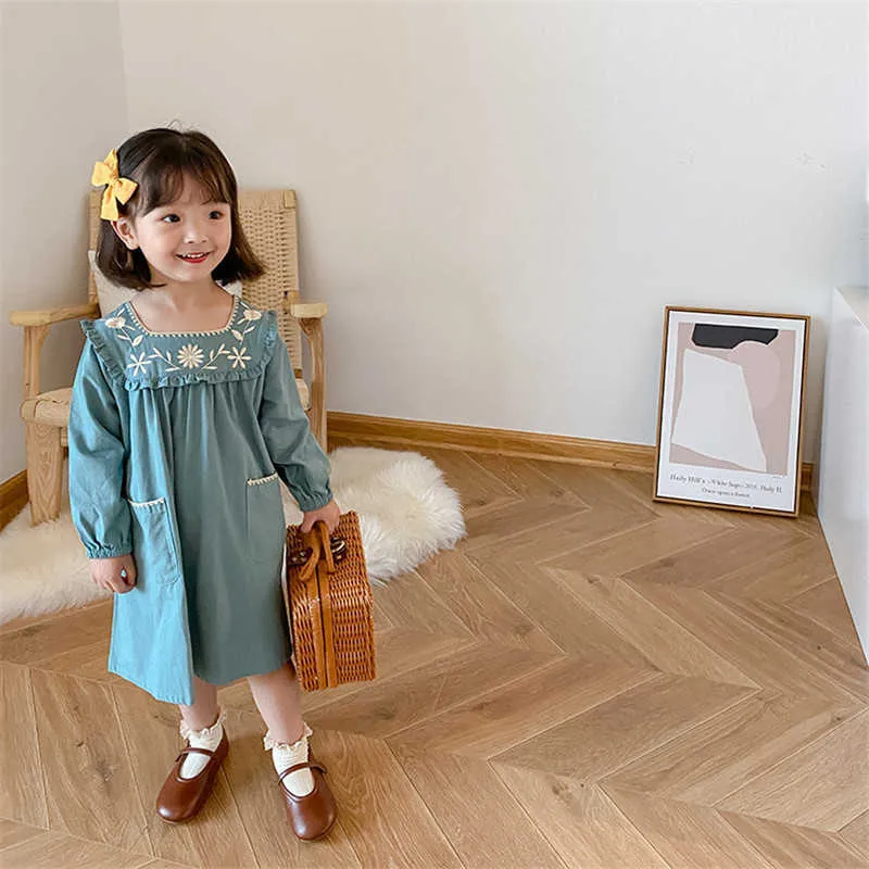 Herfst Koreaanse stijl meisjes lange mouw prinses jurk borduurwerk vierkante kraag drsses voor baby schattige kinderen jurk 210615