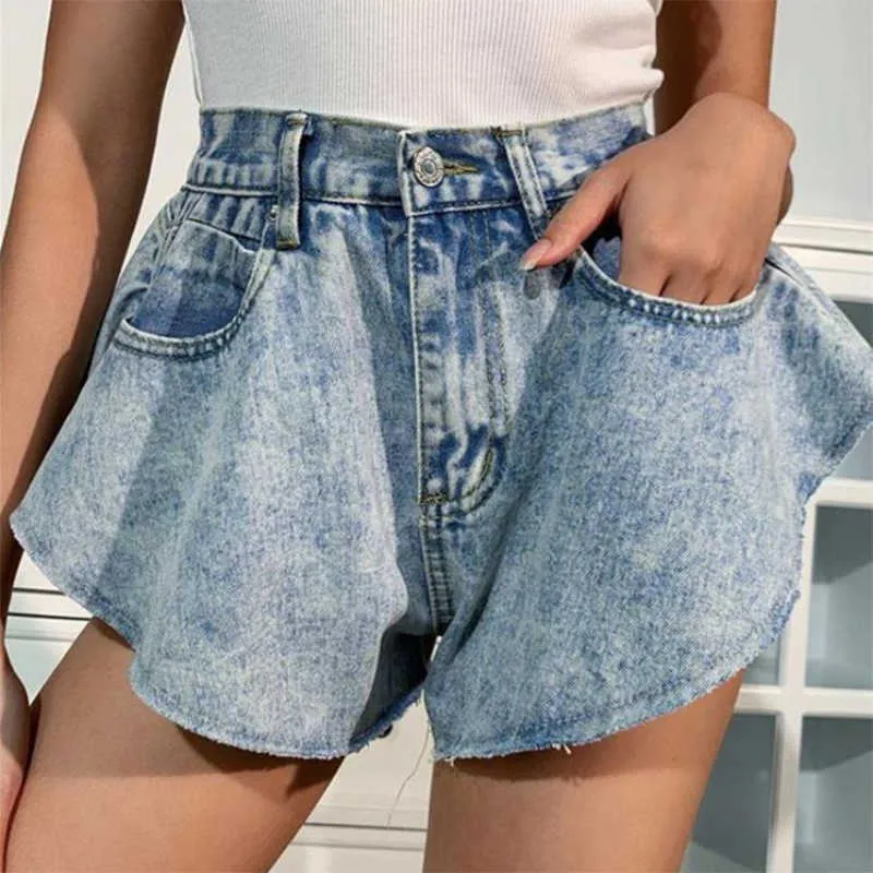Pantalones cortos de mezclilla de verano sueltos de pierna ancha rasgados con borlas Retro deshilachado de gran tamaño acampanados culottes moda Streetwear 210714