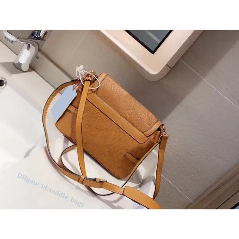 Luxurys Designer Fashion Wallets Lady Cross Body Bodage Sacs Practical Sacs Sacs Casual Popular Women Letter Square Interio8377024