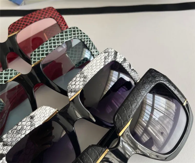 Nouvelles femmes de mode conception de lunettes de soleil Square Snake Skin Frame Top Quality Populaire Généreux Généreux Style 0484 UV400 Protection G249I