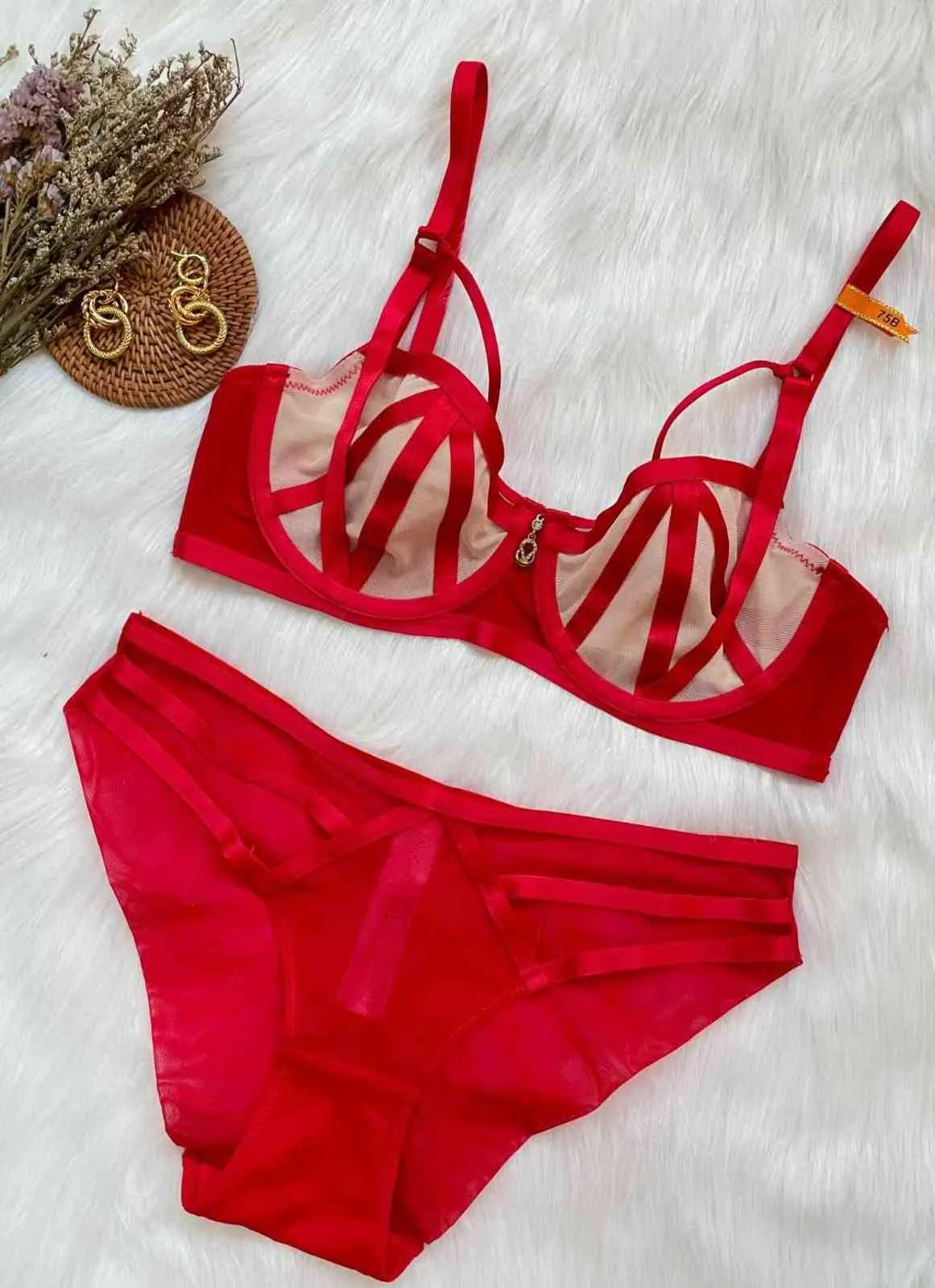 Conjunto sexy NXY 2021, lencería festiva de matrimonio rojo sexy, bralette de encaje de la suerte, pechos grandes ultrafinos, muestra un pequeño recibo de sujetador de pecho, conjunto 1127