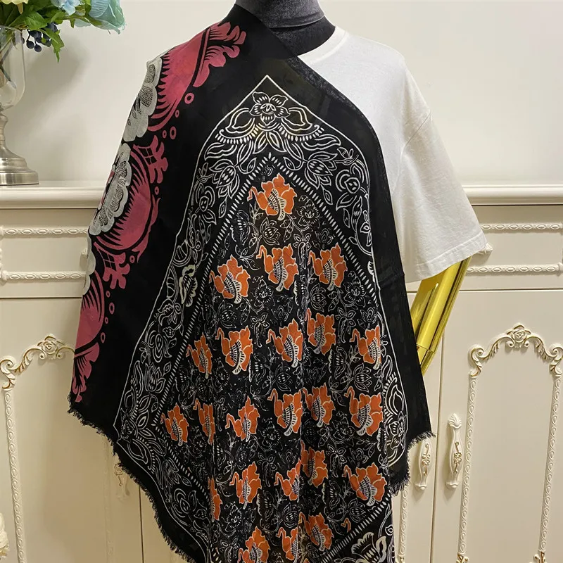 Damessjaal van goede kwaliteit 100% kasjmier materiaal print bloemenpatroon Dunne en zachte lange sjaals voor dames maat 130 cm - 130272N