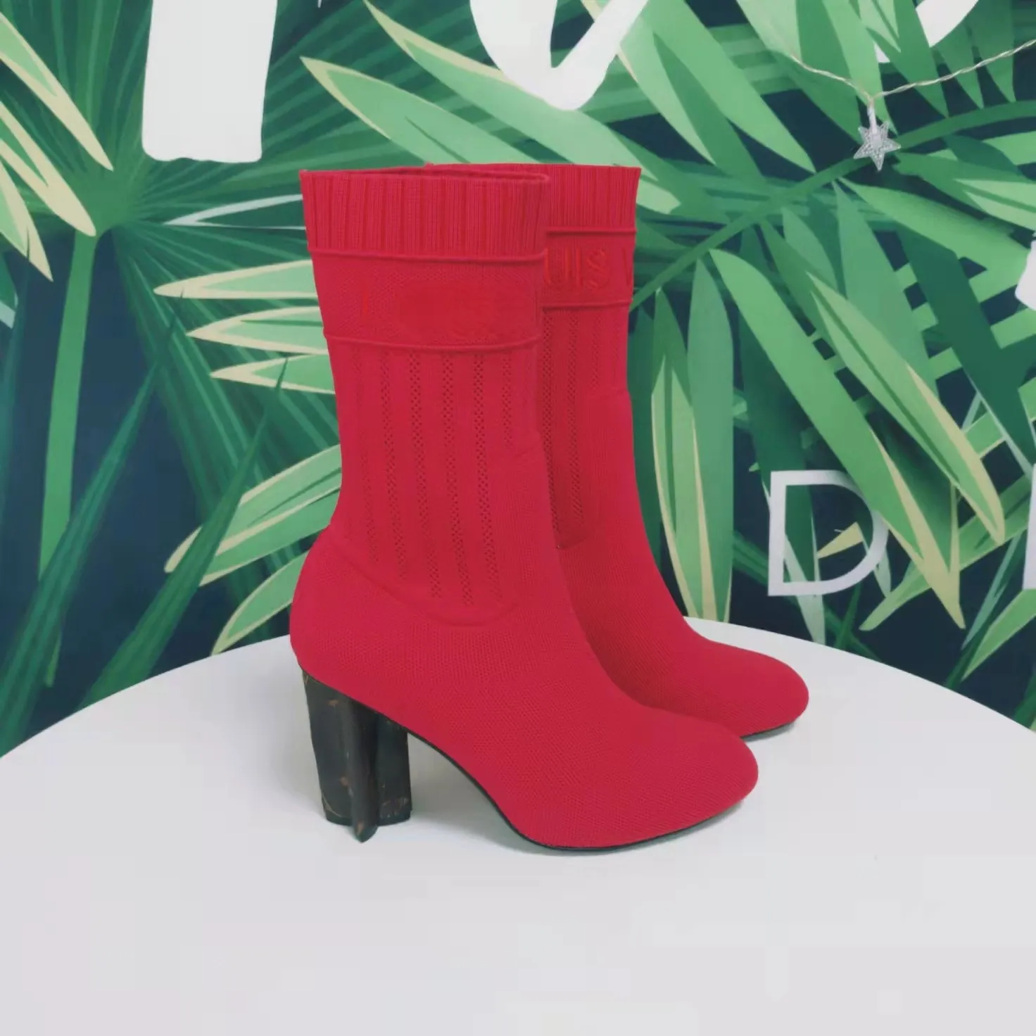 Tasarımcı Orta Buzağı Çizmeler İşlemeli Mektup Çorap Boot Tıknaz Topuk Yüksek Topuklu Lüks L Yüksek Kalite Ayakkabı Kadınlar için