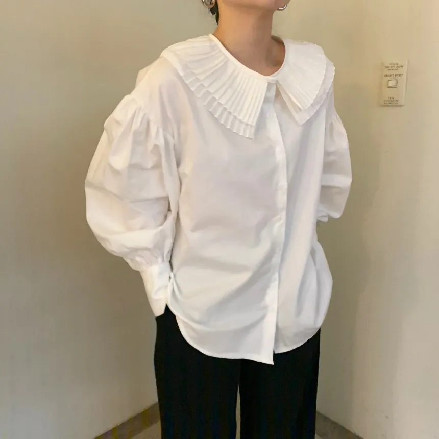 الغريبة كيتي الكورية نمط أنيق الأبيض قميص فام جديد الخريف أنيقة النساء البلوزات طويلة الأكمام التلبيب فضفاض دمية قمم blusas 210302