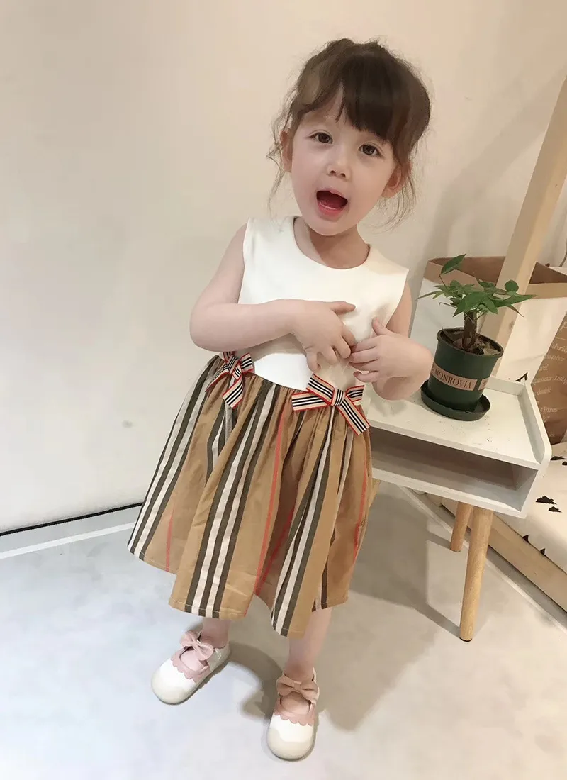 2021 Été Nouvelle Fille Designer Princesse Robe Enfants Stripe Bowknot Robes Plissées Enfants Doux Sans Manches Gilet Robe Robe D'été C6954