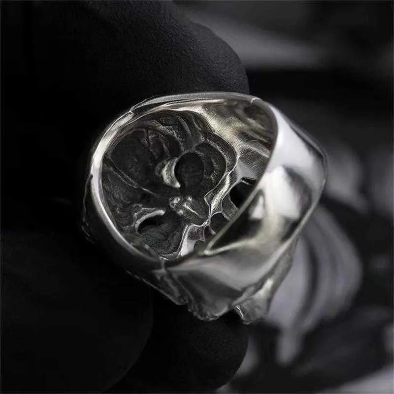 Anello di cranio nero gotico Men039s 316L ANello in acciaio inossidabile a banda motociclistica Biker Gioielli di moda la festa Maschio Bijoux26016733709295