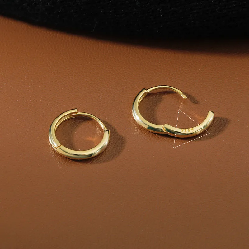 925 Gümüş 1 Çift Minimalist Huggie Hoop Küpe Kadınlar İçin Altın Tinik Yuvarlak Küpe 6mm 8mm 10mm 12mm 15mm275a