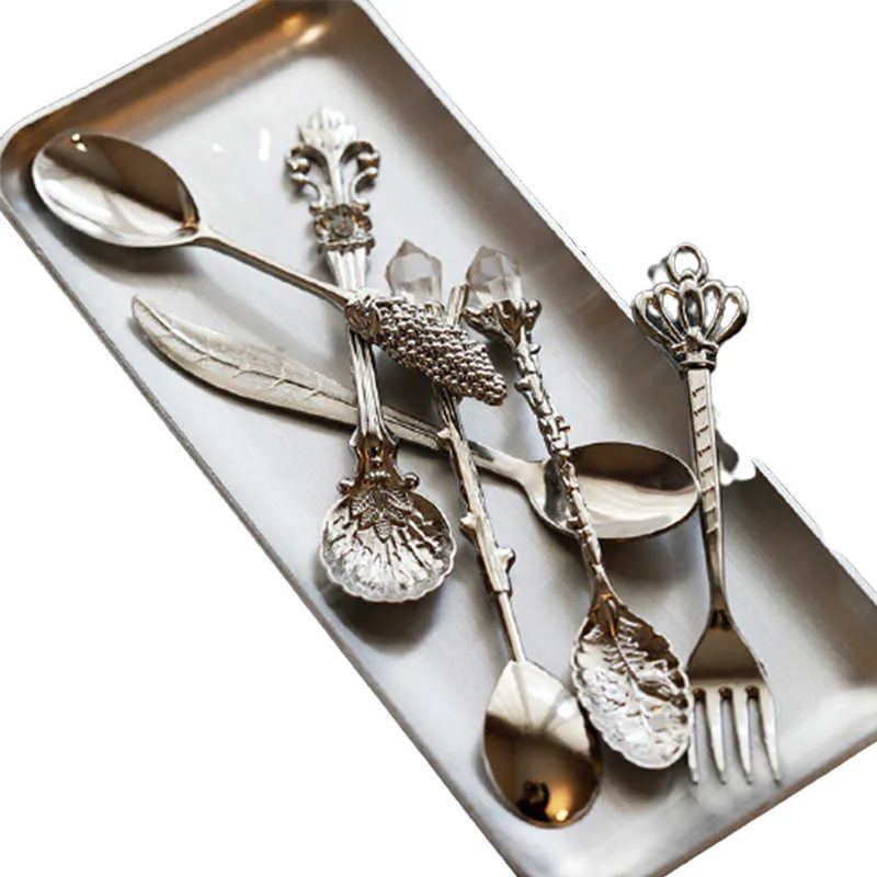 cuillères vintage fourchette couverts ensemble mini style royal métal or sculpté cuillère à café collations fruits dessert fourchette outil de cuisine 210706