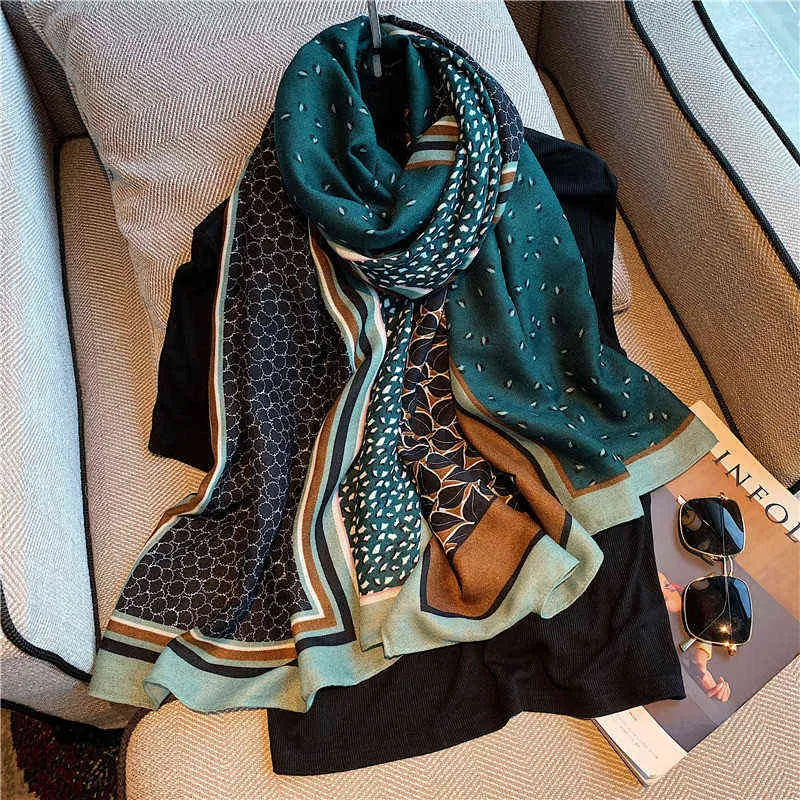 2020 Fashion Animal Leopard Dot Fringe Viscose Cotton Shawl Scarf Kvinnor Högkvalitativ Höst Vinter Wrap Pashmina Muslim Hijab Y1108