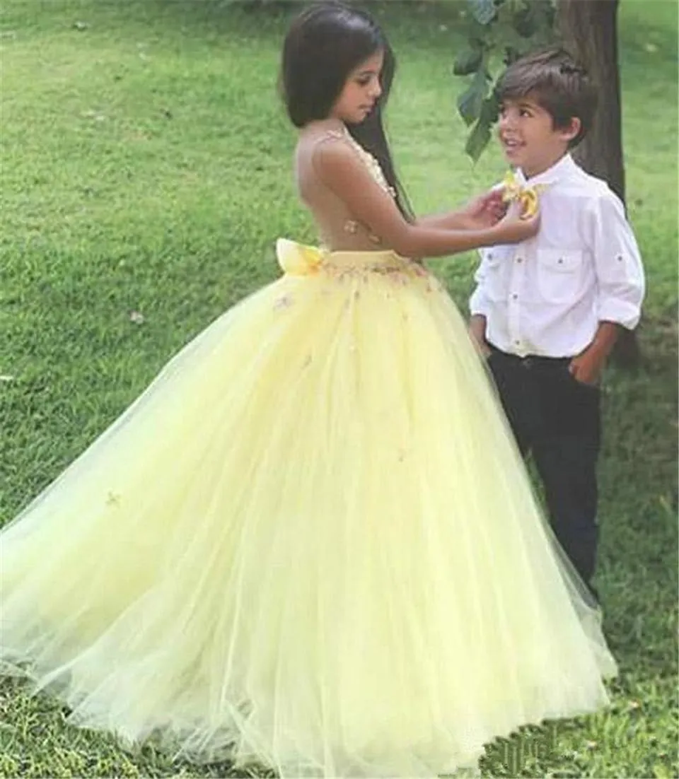 2021 Fleurs de mariage filles fille jaune fille et mère robes appliques enfants bal gonfy tulle enfants robe de fête 202o