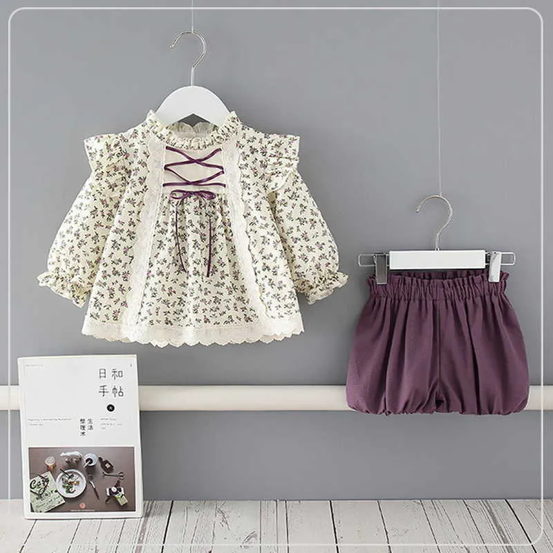 Spring Baby Girls 2-PCs Set Long Puff Sleeves Lace Shirts Top + Lila Shorts Barnkläder E9172 210610