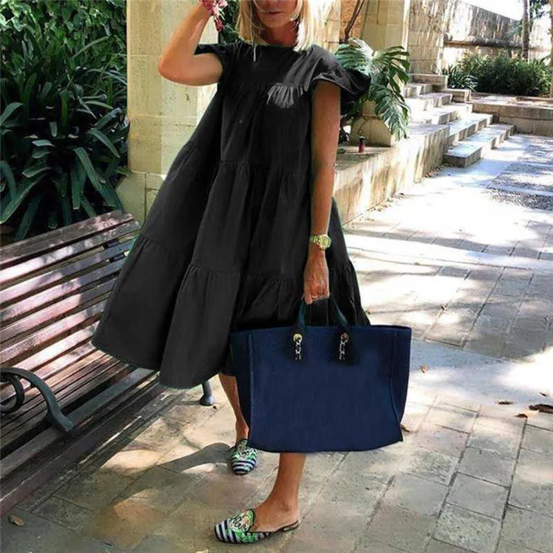 女性のドレス半袖プリーツロングドレスファッションボヘミアンのドレスソリッドルーズ夏のドレスプラスサイズ白黒210630