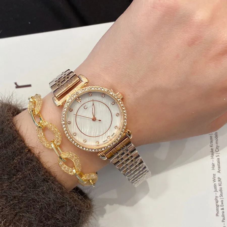 Marque de mode montres femmes fille joli cristal style acier Matel bande montre-bracelet CHA49320E