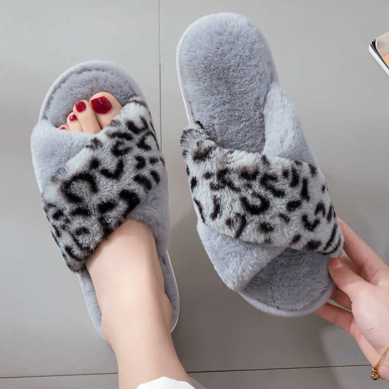2021 NOWOŚĆ DREOPARD DREPARD DRIPPERS Cross Fur Pluszowe podłogę bawełniane sandalias faux futra kobiety