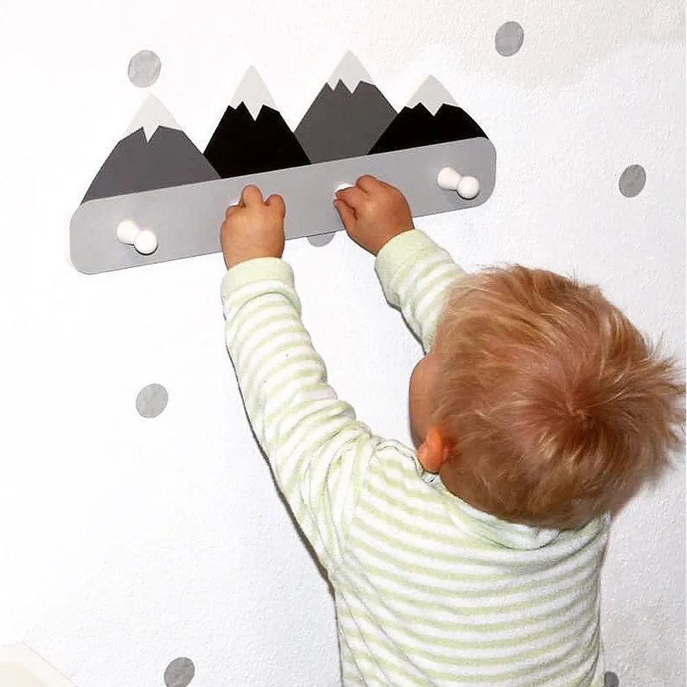 Nordic Style Wooden Mountain Kids Coat Rack Geometric Art Shelf For Clothes 4 Hook of Room Decor Idea Gift Y200429