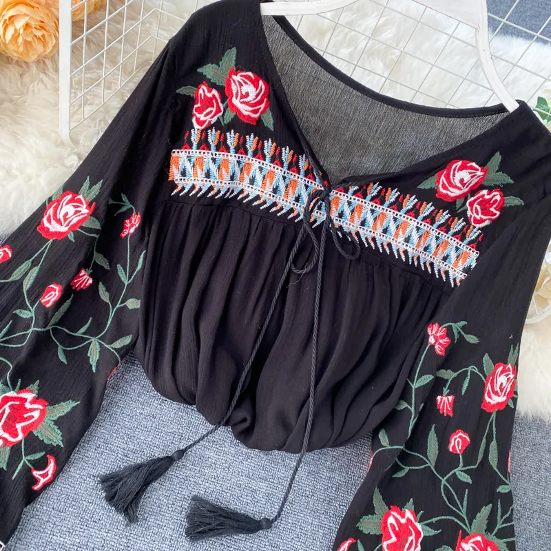 봄 인디 민속 여성 블라우스 패션 자수 꽃 레이스 업 셔츠 레이디스 캐주얼 한 느슨한 풀오버 레저 셔츠 패션 210308