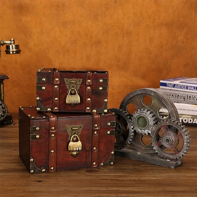 Retro Treasure Chest with Lock Vintage Wooden Storage Box Antique Style Jewelry 210315