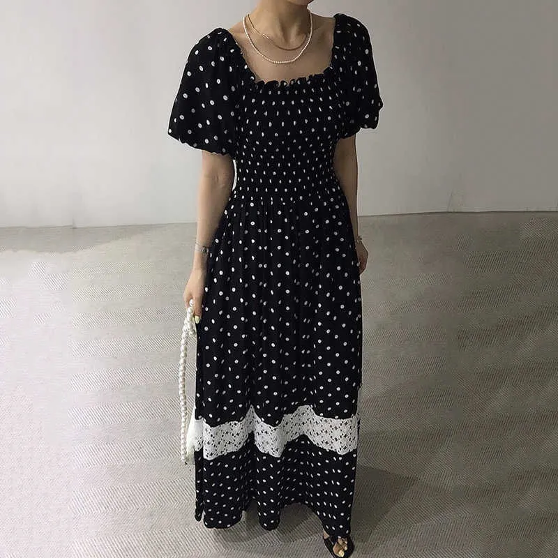 Korejpaa Kvinnor Klänning Sommar Koreansk Chic Girl French Polka-Dot Square Collar Wooden Ears Ruffled Hem Lace Stitching Vestidos 210526