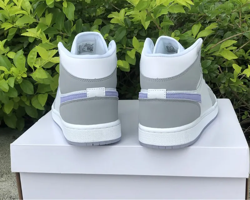 2021 Jumpman 1sMen Women Mid Top Quality Basketball Shoes white-gray Luxury Designer Mens Womens Banned Bred Toe  Trainers Sneakers With Box