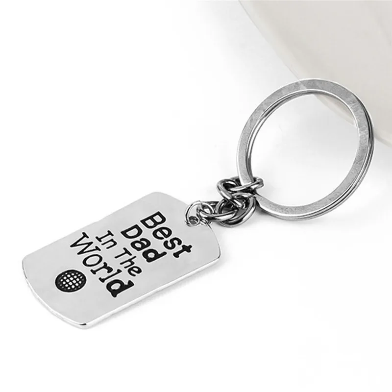 New Keychain Dad In The World Keyring Family Fathers Day Gifts Men Jewelry Daddy Presents Mens Car Key Charm Pendant3596379