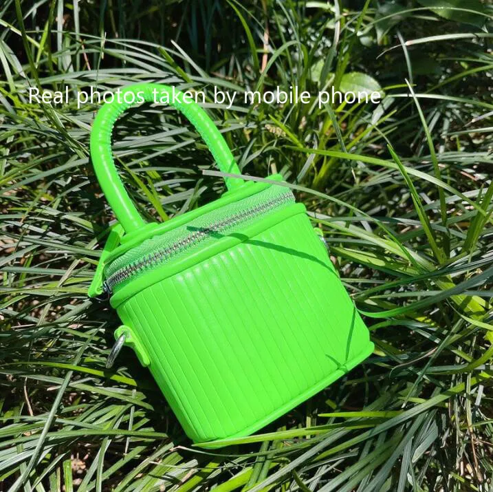Mini Square Tote bag 2021 Summer New PU Leather Womens Designer Handbag Pure color Cute Shoulder Messenger Bag Travel Purses