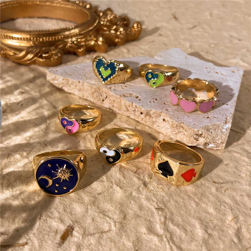 Huanzhi 2021 Nowe Modne Kolorowe Serce Tai Chi Kapanie Olejek Pierścienie Metalowe Złoty Kolor Hit Pierścień Dla Kobiet Mężczyzn Girls Party Jewelry X0715